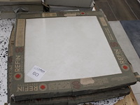 Elf tegels 60 x 60 cm. - afbeelding 1 van  2