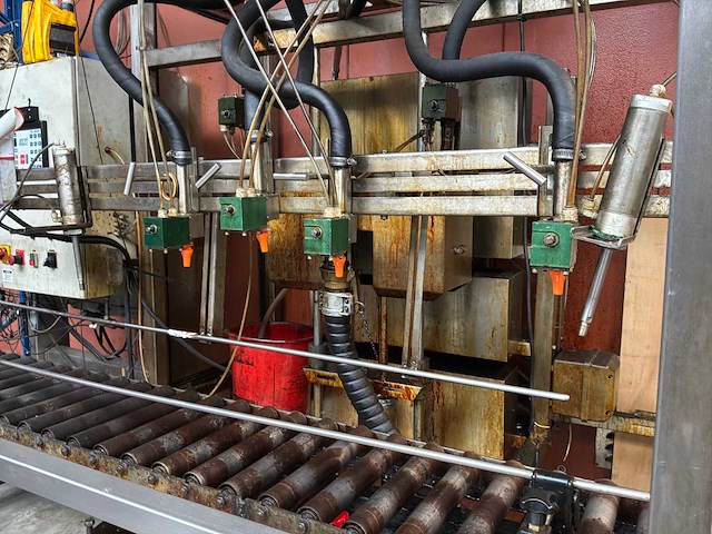 Elf vulmachine met etiketteermachine - afbeelding 7 van  9