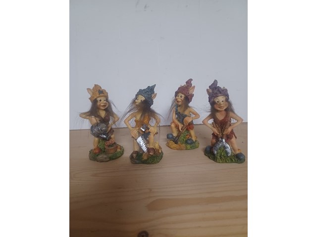 Elfen laafjes beeldjes 4 pcs 14 cm nr zx036 aantal 3 set 12 stuks. - afbeelding 1 van  3