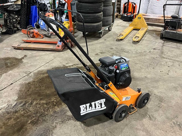 Eliet e402 verticuteermachine - afbeelding 4 van  10