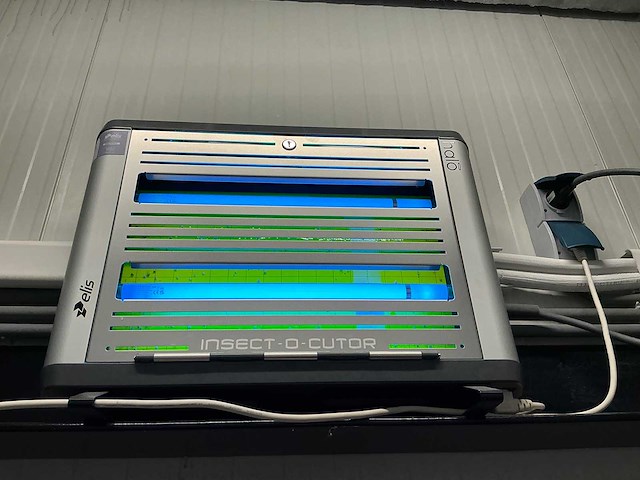 Elis - halo - insectenvanger - afbeelding 2 van  2