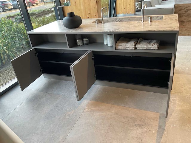 Elis vrijstaand badmeubel met kranen en spiegel - afbeelding 5 van  17