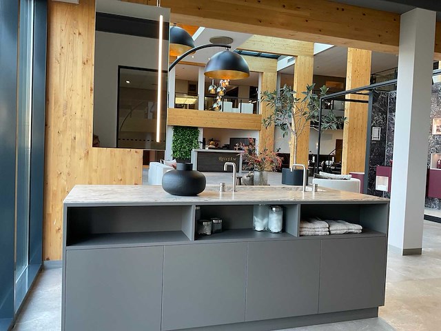 Elis vrijstaand badmeubel met kranen en spiegel - afbeelding 12 van  17