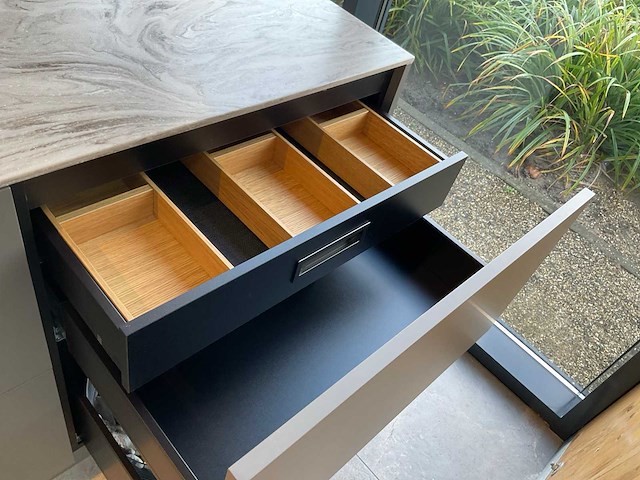 Elis vrijstaand badmeubel met kranen en spiegel - afbeelding 2 van  11