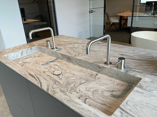 Elis vrijstaand badmeubel met kranen en spiegel - afbeelding 10 van  11