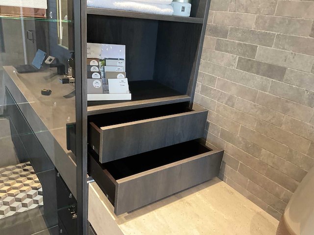 Elise badmeubel met wandkasten-kranen en spiegels - afbeelding 5 van  15