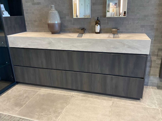 Elise badmeubel met wandkasten-kranen en spiegels - afbeelding 10 van  15