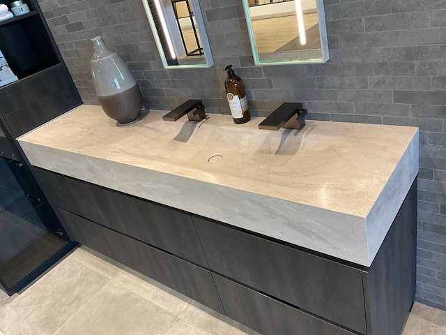 Elise badmeubel met wandkasten-kranen en spiegels - afbeelding 11 van  15