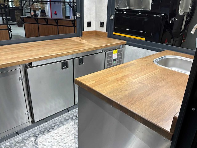 Elitbox l290 buitenkeuken / kiosk - afbeelding 19 van  22