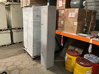 Elite kast - afbeelding 2 van  6