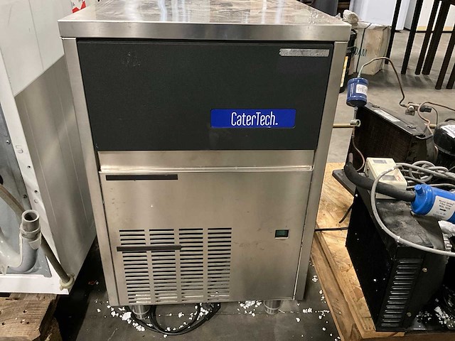 Elite pbe45 ijsblokjesmachine - afbeelding 1 van  5