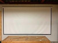 Elite screens - projectiescherm + epson beamer - afbeelding 2 van  4