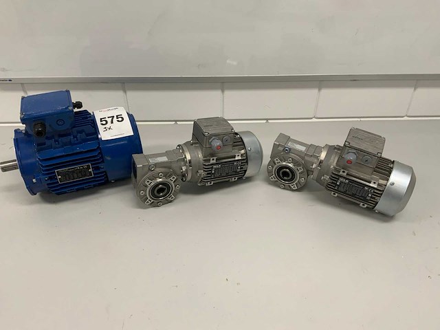 Elk, emk elektromotor (3x) - afbeelding 1 van  6