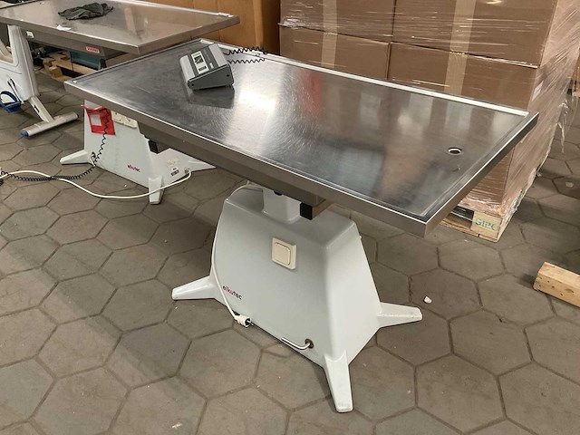 Elkutec v110 examination table - afbeelding 2 van  5