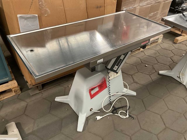 Elkutec v110 examination table - afbeelding 3 van  6