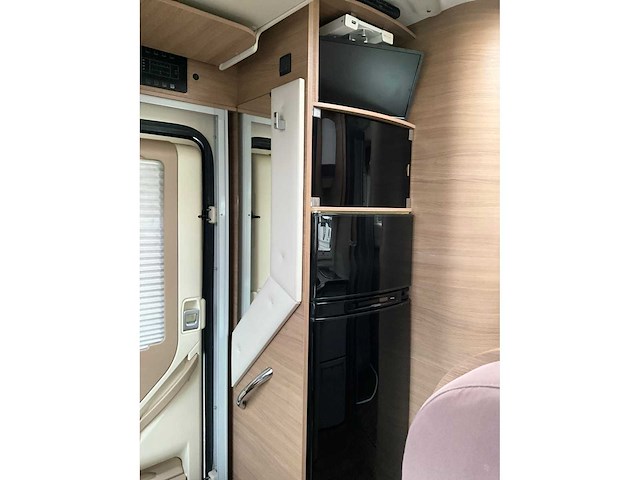 Elnagh - t-loft - 530 - hefbed - enkele bedden - camper - 2017 - afbeelding 9 van  40