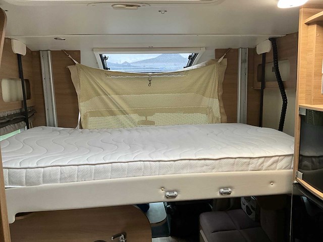 Elnagh - t-loft - 530 - hefbed - enkele bedden - camper - 2017 - afbeelding 28 van  40