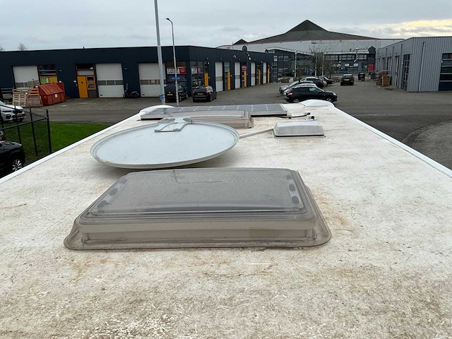 Elnagh - t-loft - 530 - hefbed - enkele bedden - camper - 2017 - afbeelding 29 van  40