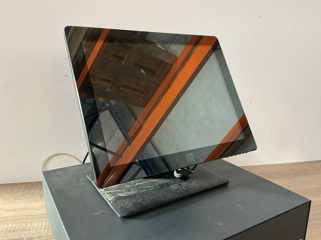 Elo geldlade en monitor - afbeelding 4 van  7