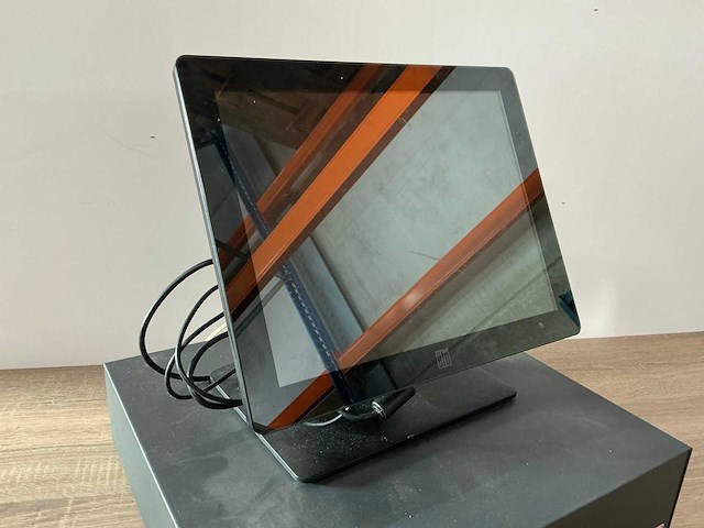 Elo touch et1517l geldlade en monitor - afbeelding 2 van  5