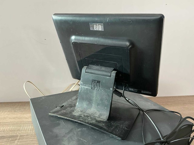 Elo touch et1517l geldlade en monitor - afbeelding 3 van  5