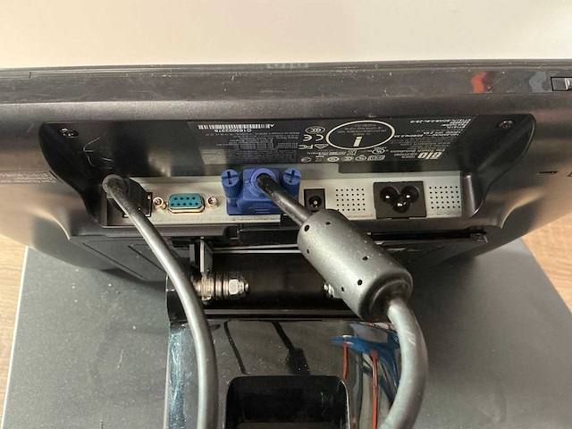 Elo touch et1517l geldlade en monitor - afbeelding 4 van  5