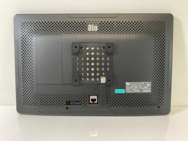 Elo touch solutions elo i5 15.5”, core(tm) i5 8th gen, 16 gb ram, 250 gb ssd all-in-one desktop (7x) - afbeelding 4 van  25