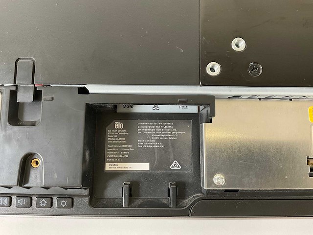 Elo touch solutions elo wlids i5 15.5”, core(tm) i5 6th gen, 16 gb ram, 250 gb ssd all-in-one desktop (6x) - afbeelding 8 van  22