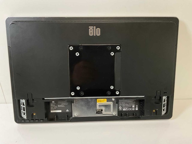 Elo touch solutions elo wlids i5 15.5”, core(tm) i5 6th gen, 16 gb ram, 250 gb ssd all-in-one desktop (6x) - afbeelding 14 van  22