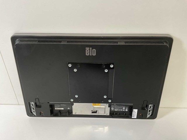 Elo touch solutions elo wlids i5 15.5”, core(tm) i5 6th gen, 16 gb ram, 250 gb ssd all-in-one desktop (8x) - afbeelding 3 van  25