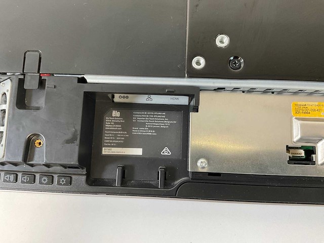 Elo touch solutions elo wlids i5 15.5”, core(tm) i5 6th gen, 16 gb ram, 250 gb ssd all-in-one desktop (8x) - afbeelding 7 van  25