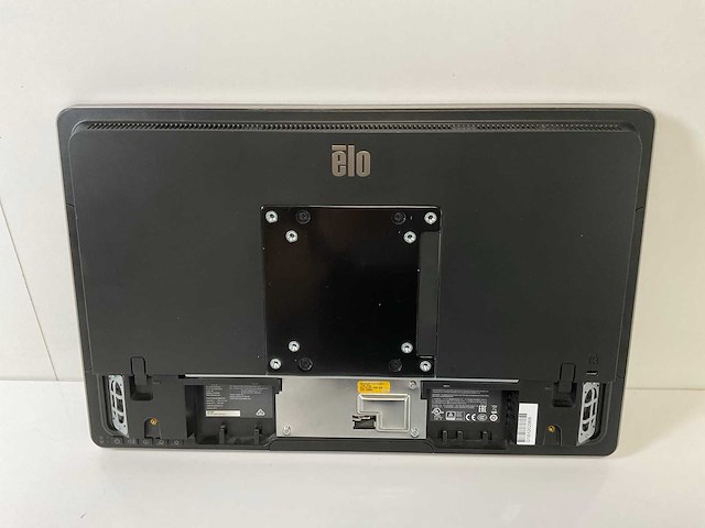 Elo touch solutions elo wlids i5 15.5”, core(tm) i5 6th gen, 16 gb ram, 250 gb ssd all-in-one desktop (8x) - afbeelding 11 van  25