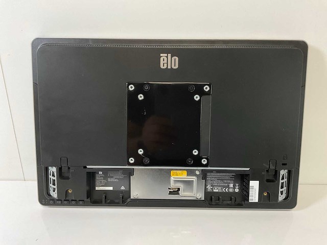 Elo touch solutions elo wlids i5 15.5”, core(tm) i5 6th gen, 16 gb ram, 250 gb ssd all-in-one desktop (8x) - afbeelding 20 van  25