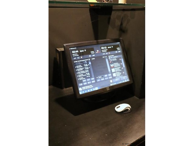 Elo touchscreen monitor 1515l incl. pc - afbeelding 1 van  3