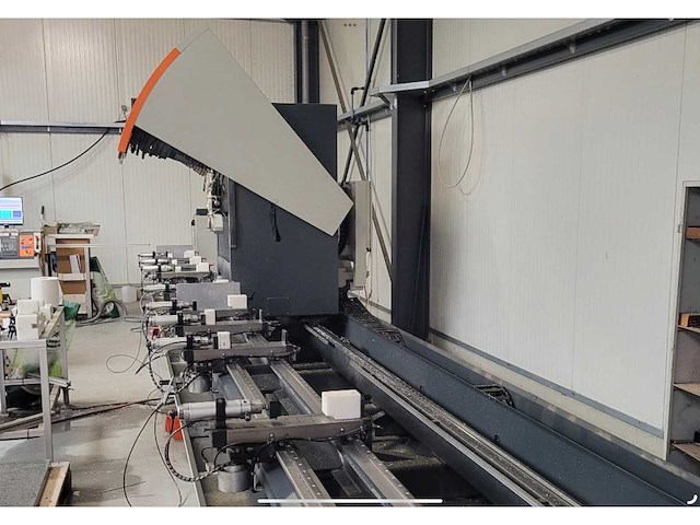 Elumatec rbf8 profiel bewerkingsmachine - afbeelding 1 van  9