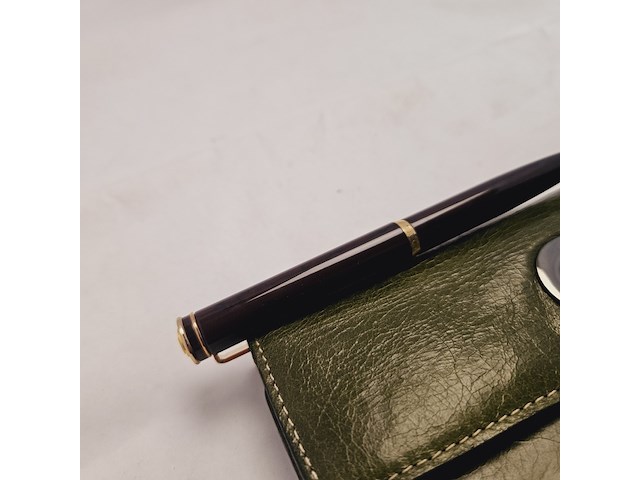 Elysee capitol 18kt gp balpen inclusief leren claudio ferrici notitieboek - afbeelding 6 van  12