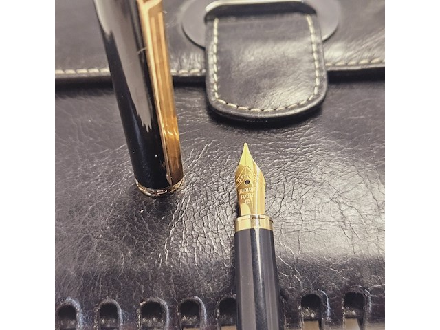 Elysee capitol 18kt gp vulpen inclusief leren claudio ferrici notitieboek - afbeelding 2 van  9