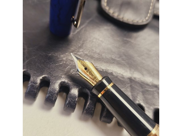 Elysee capitol 18kt gp vulpen inclusief leren claudio ferrici notitieboek - afbeelding 3 van  7