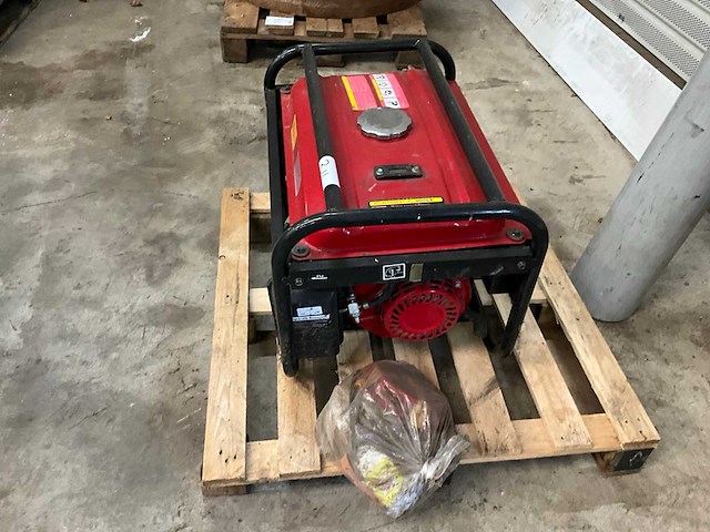 Em4800ex stroomgenerator - afbeelding 2 van  5