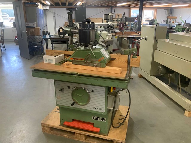 Ema fv-110 tafel- en spilfreesmachine - afbeelding 1 van  9