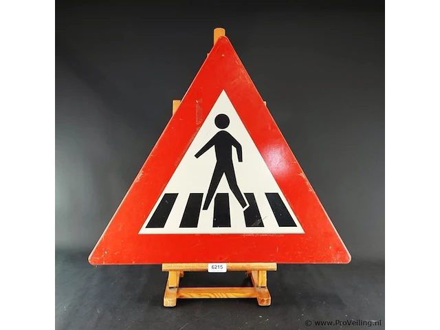 Emaille nederlandse verkeersbord j22, dat waarschuwt voor een nabijgelegen voetgangersoversteekplaats (een zebrapad) - afbeelding 1 van  5