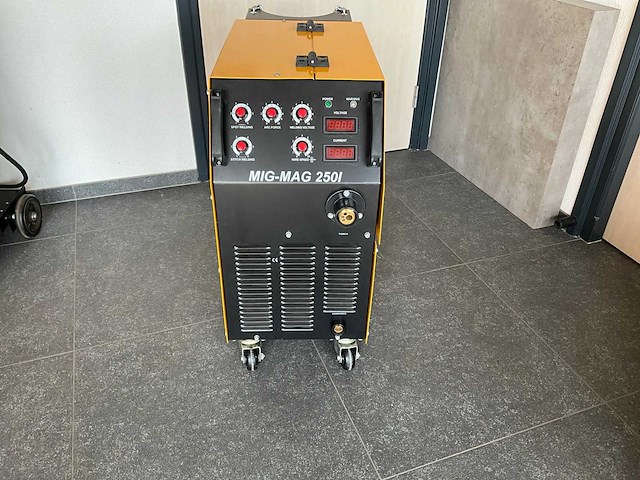 Emax 250i mig-mag lasapparaat - afbeelding 3 van  7