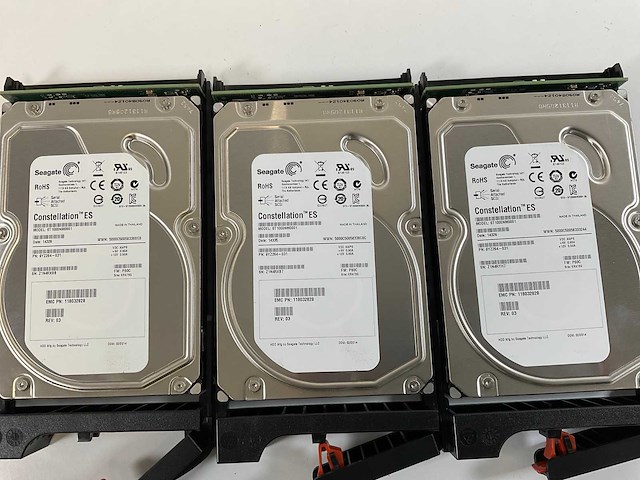 Emc (eae), 6x 2 tb sas (hus726020als210) - 6x 1 tb sas(st1000nm0001) network attached storage - afbeelding 8 van  10