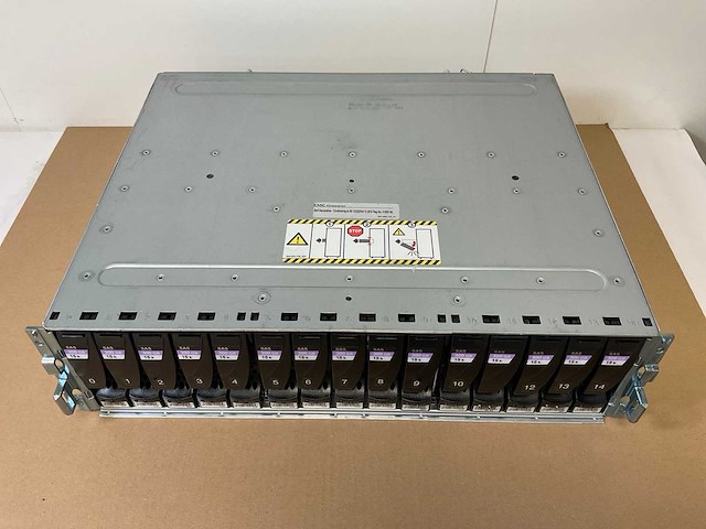 Emc (ktn-stl3) 13x 300 gb sas(hus156030vls600) - 2x 300 gb sas(huc156030css200) disk array enclosure - afbeelding 4 van  11