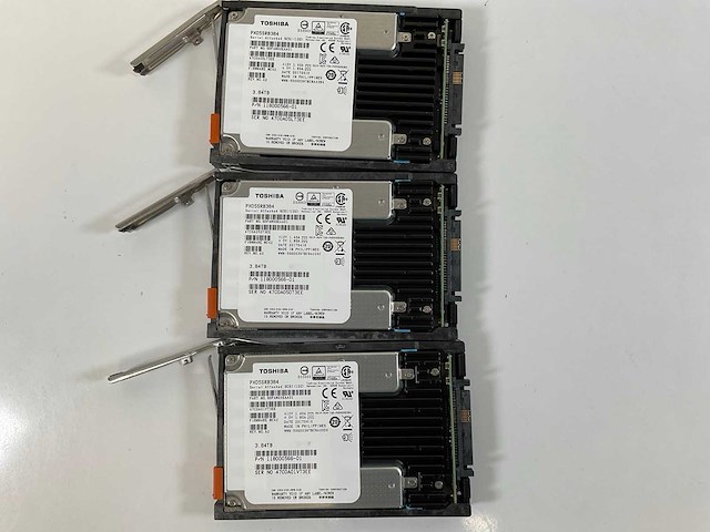 Emc (ope25), 4x 1.2tb sas (st1200mm0099) - 10x 3.84tb sas (px05srb384) network attached storage - afbeelding 3 van  11