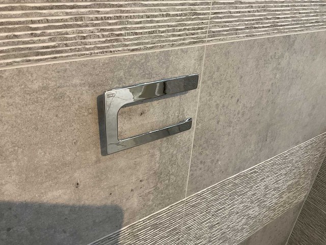Emco - art - toiletrolhouder - afbeelding 2 van  3