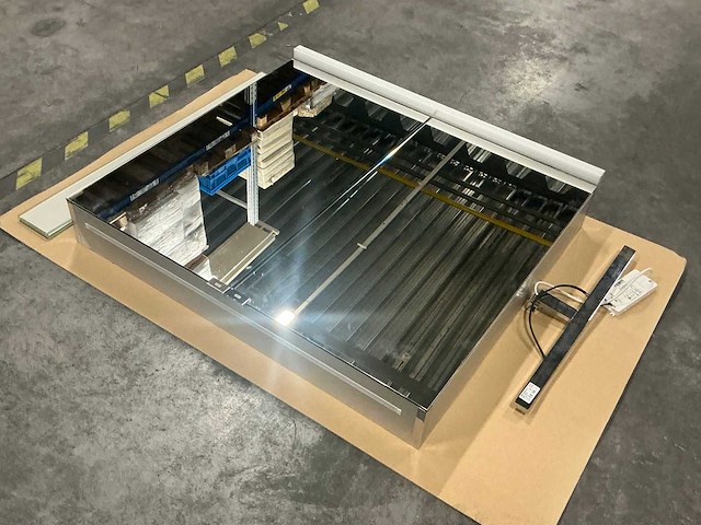 Emco - asis flat spiegelkast 80x70cm met led-verlichting - mirrors - afbeelding 2 van  4