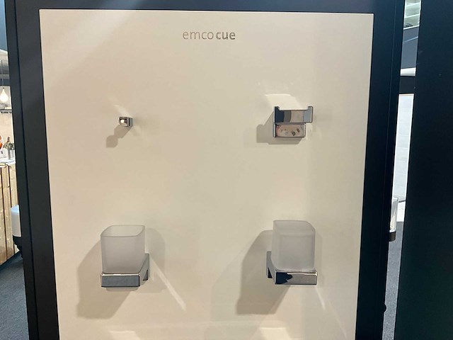 Emco - cue - toilet- en badaccessoires - afbeelding 2 van  5