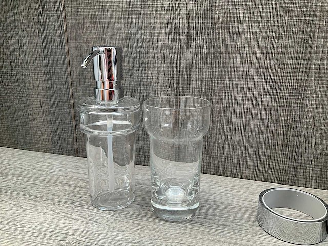 Emco inspira zeeppomp- en tandenborstelhouder - afbeelding 4 van  6