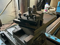 Emco maximat super 11 centerdraaibank met kolomboor hulpstuk - afbeelding 10 van  12